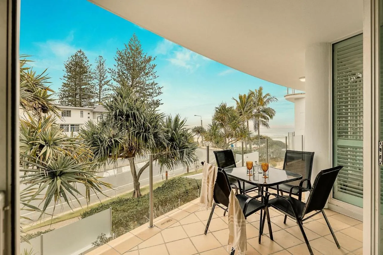 Waves 203 On Currumbin Gold Coast Australien